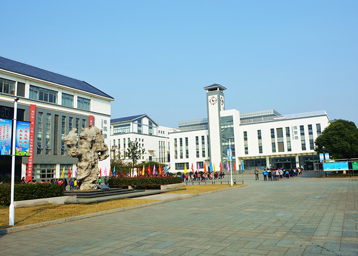 张家港南丰中学